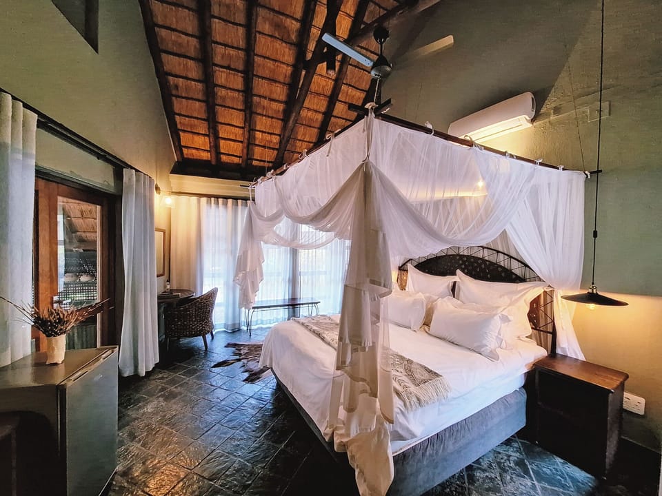 Superior Double Room, 1 King Bed | 1 bedroom, in-room safe, desk, laptop workspace