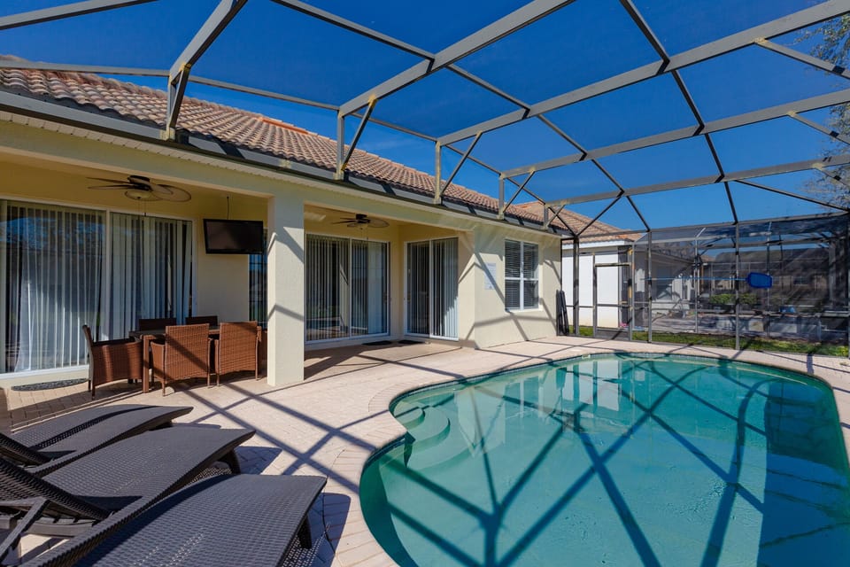 Relax by the pool area and soak up the Florida sun