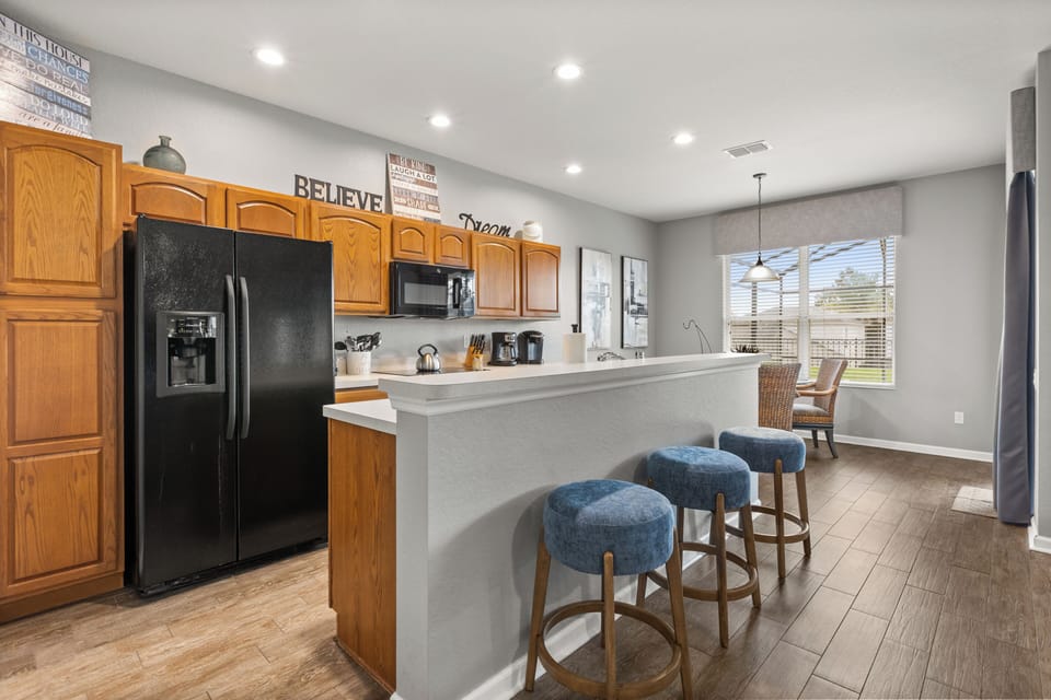 A fully equipped kitchen to prepare meals for all with breakfast seating for 3