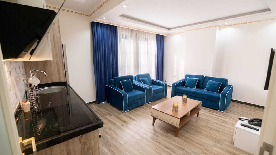 Suite, 1 Bedroom | Desk, soundproofing, free WiFi, wheelchair access