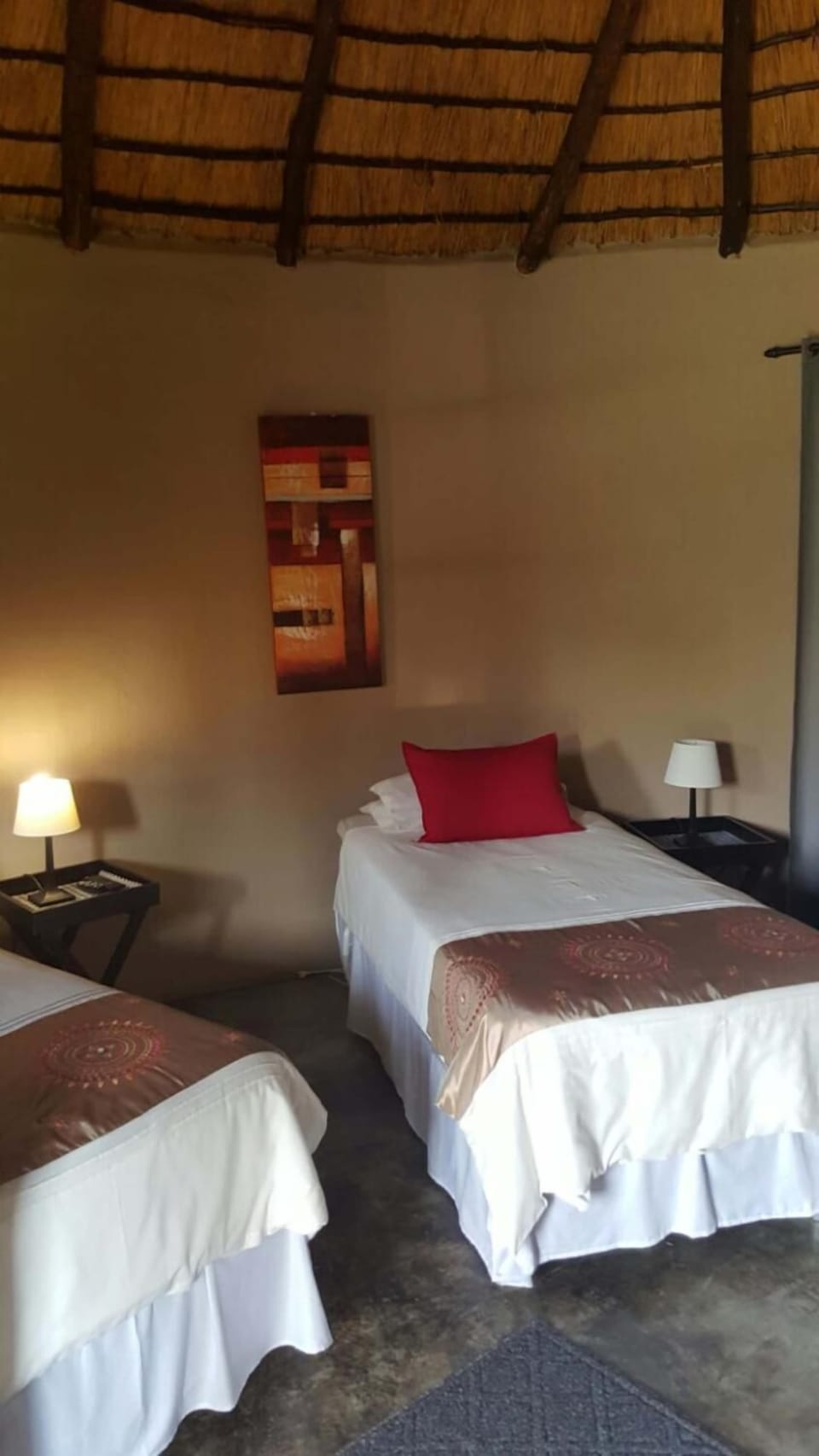 Lion Chalet | Desk, WiFi (free), bed sheets