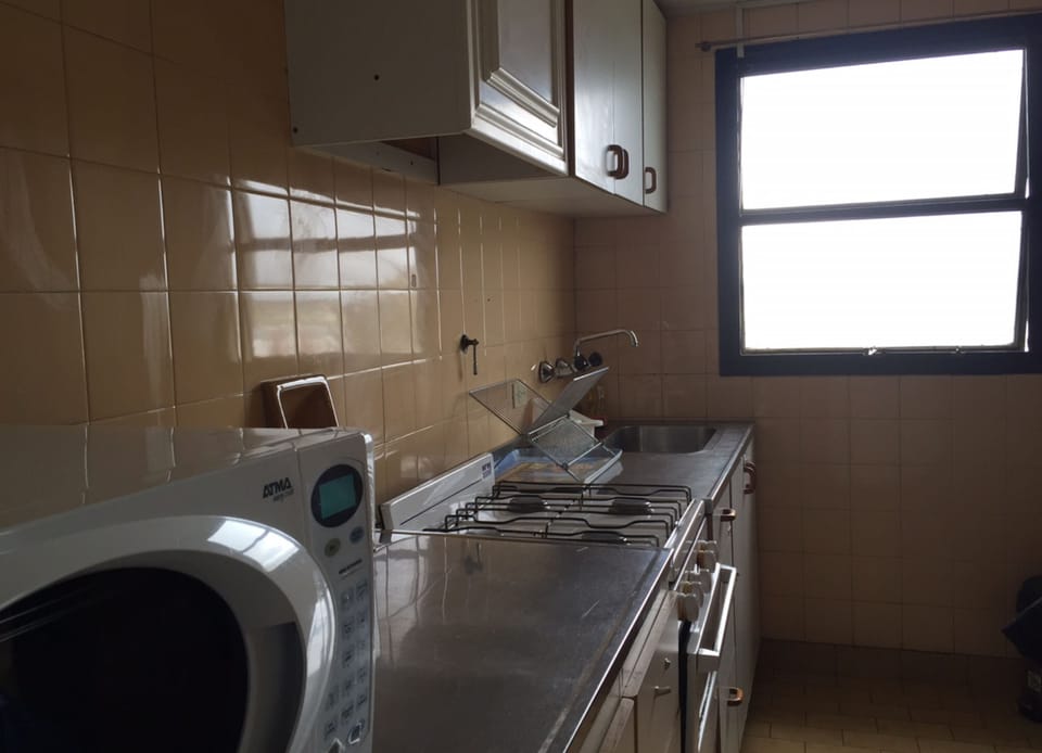 Duplex, 1 Bedroom | Private kitchen | Full-size fridge, microwave, oven, stovetop