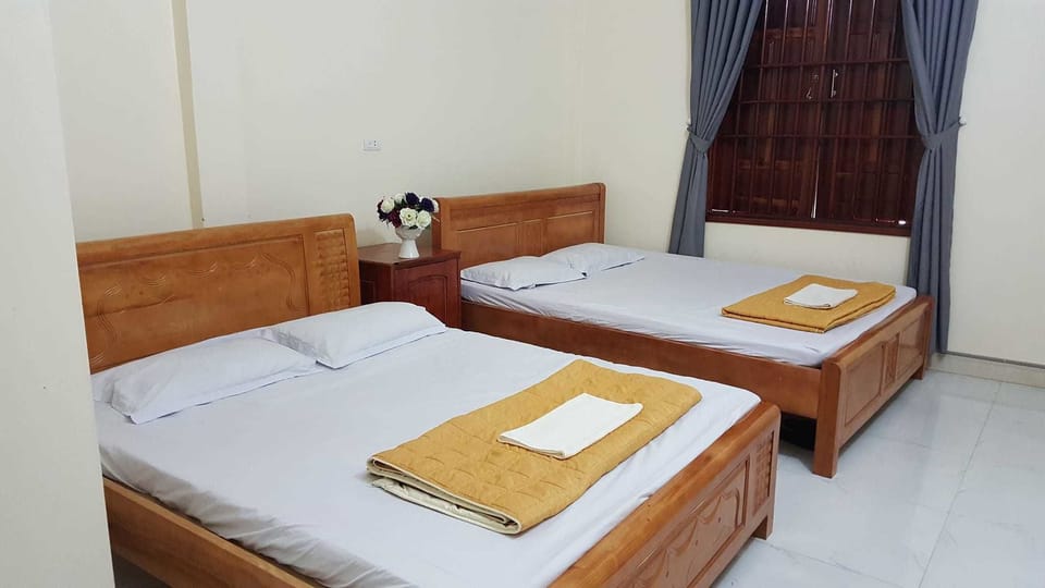 Quadruple Room | Desk, free WiFi
