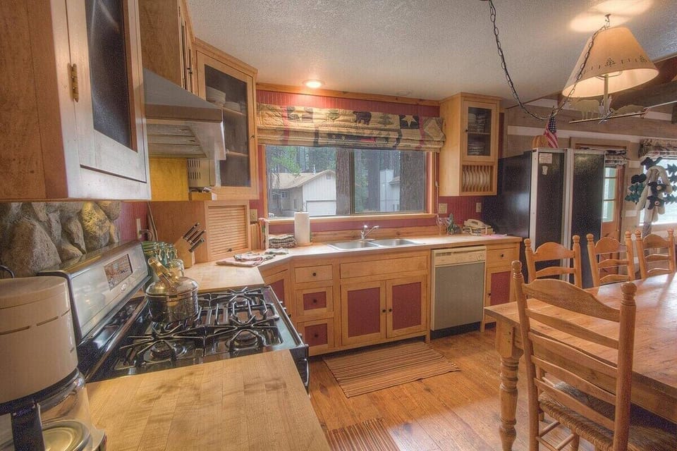 Main level- Kitchen