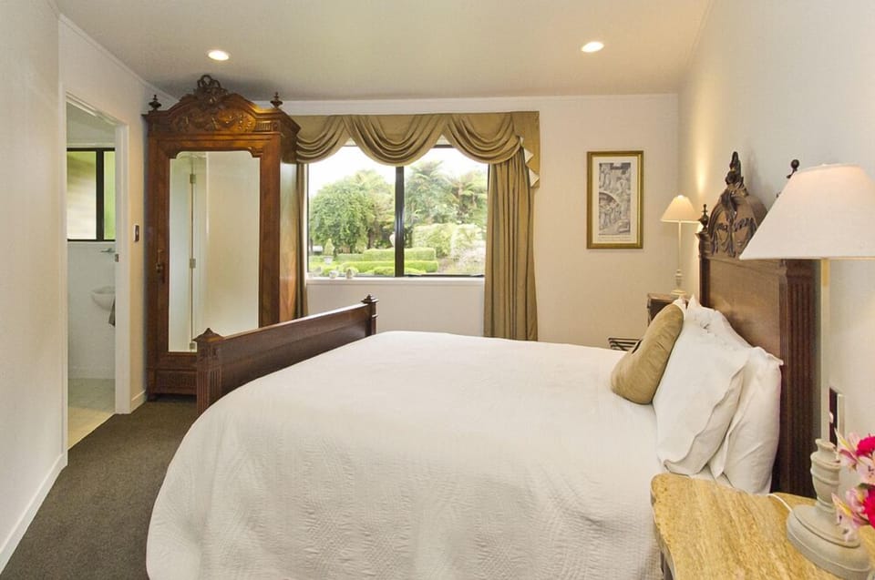 Tui | Egyptian cotton sheets, in-room safe, individually decorated