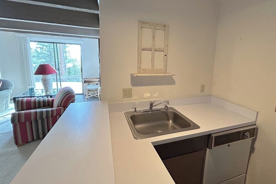 1st Level- Kitchenette