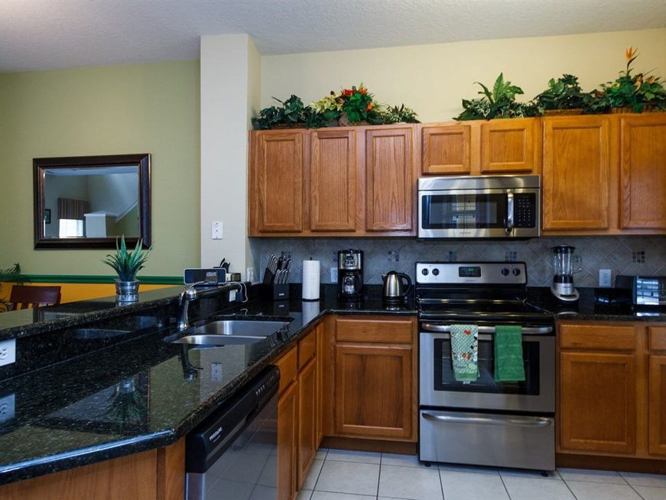 Fully equipped kitchen