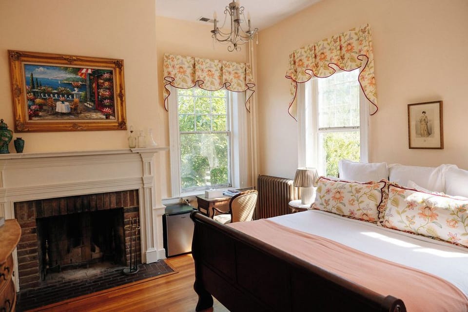 Betty Washington | Premium bedding, pillowtop beds, laptop workspace, iron/ironing board