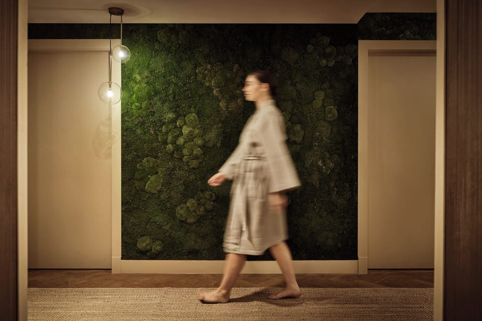 Couples treatment rooms, sauna, steam room, body treatments