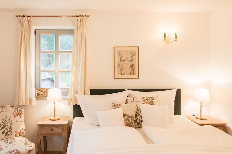 Comfort Double Room | Minibar, desk, free WiFi, bed sheets
