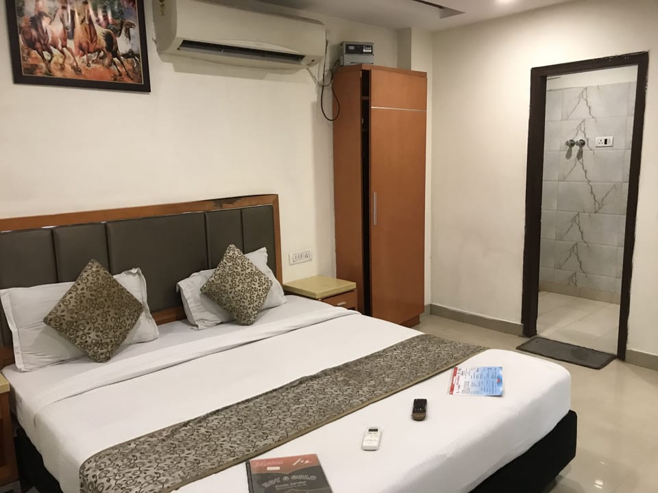 Rollaway beds, free WiFi