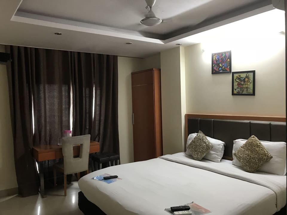 Deluxe Room | Rollaway beds, free WiFi