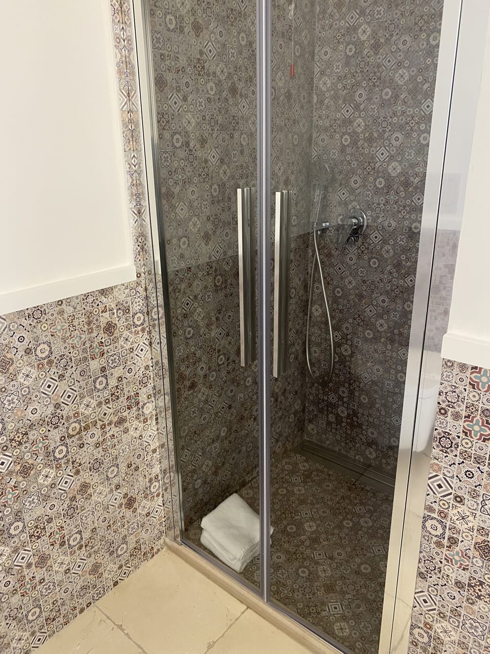 Deluxe Double Room, Patio, Sea View ( accessible only via 151 steps ) | Bathroom | Shower, designer toiletries, hair dryer, slippers