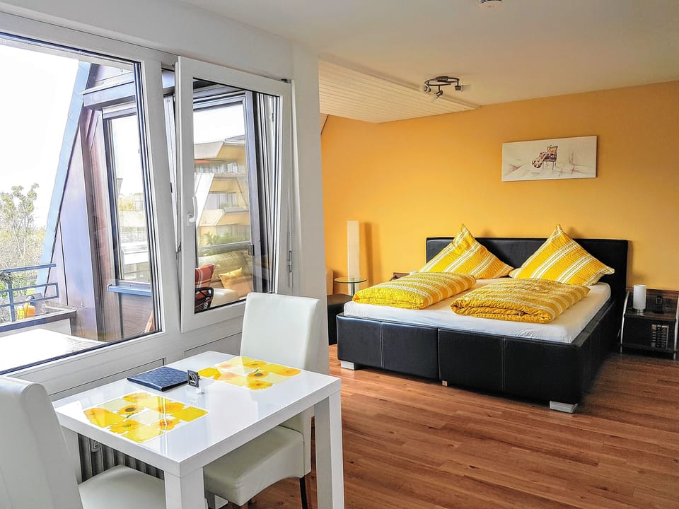 Apartment, 1 Bedroom, Non Smoking, Terrace | 1 bedroom, premium bedding, iron/ironing board, WiFi (free)