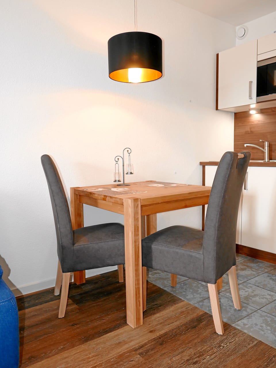 Basic Apartment, 1 Bedroom, Non Smoking, Kitchenette | In-room dining