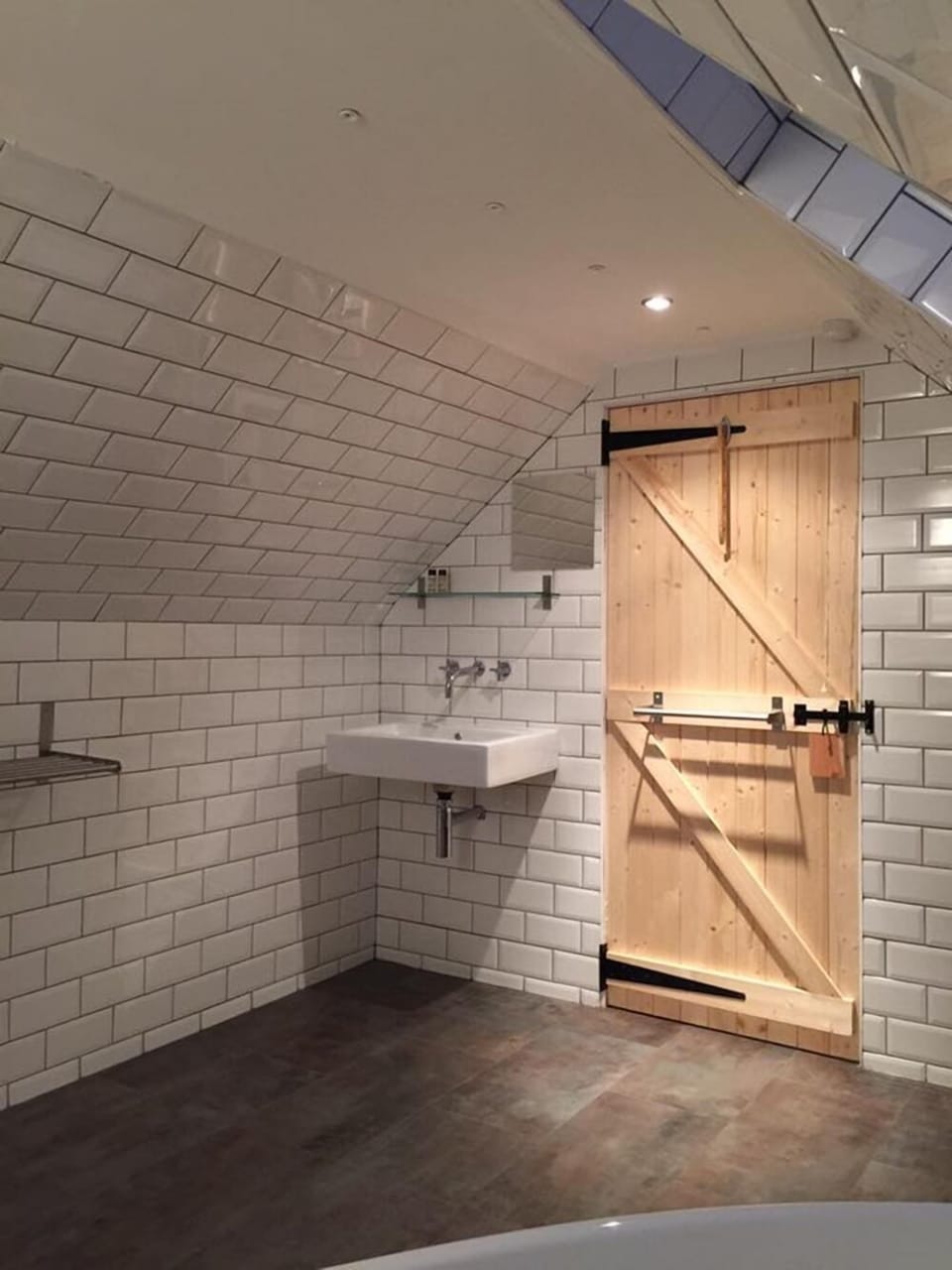 Cottage, 2 Bedrooms | Bathroom | Shower, hair dryer, towels