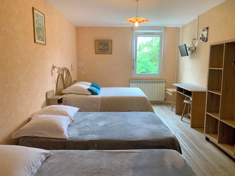 Family Room, Private Bathroom | Premium bedding, individually decorated, individually furnished, desk
