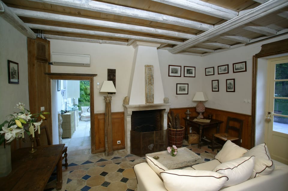 Suite (Pavillon De France) | Living area