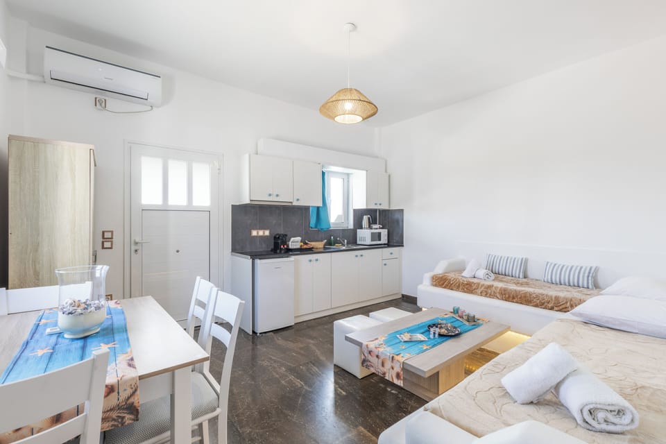 One-Bedroom Apartment | Private kitchen | Mini-fridge, microwave, espresso maker, coffee/tea maker