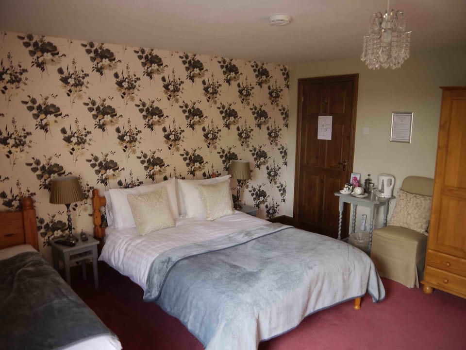 Family Double or Twin Room | Individually furnished, desk, free WiFi, bed sheets