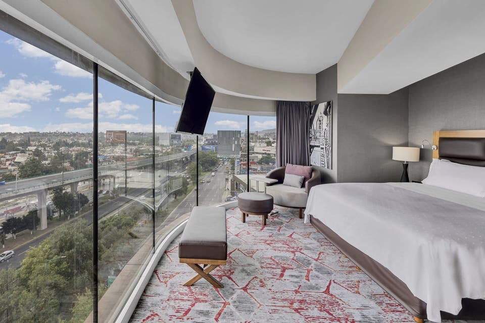 Deluxe Room (1 King View) | Egyptian cotton sheets, premium bedding, down comforters, pillowtop beds