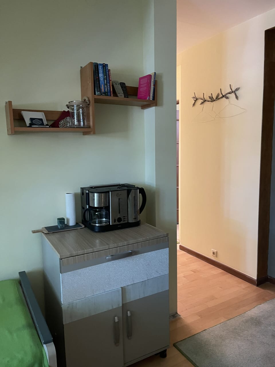 City Studio Suite, Multiple Beds, Private Bathroom | Living area | Flat-screen TV