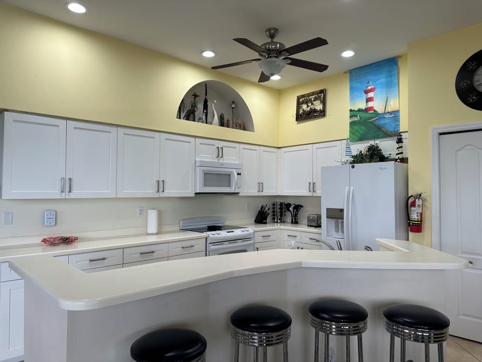Spacious countertop allow your family more space to cook & enjoy preparing food!