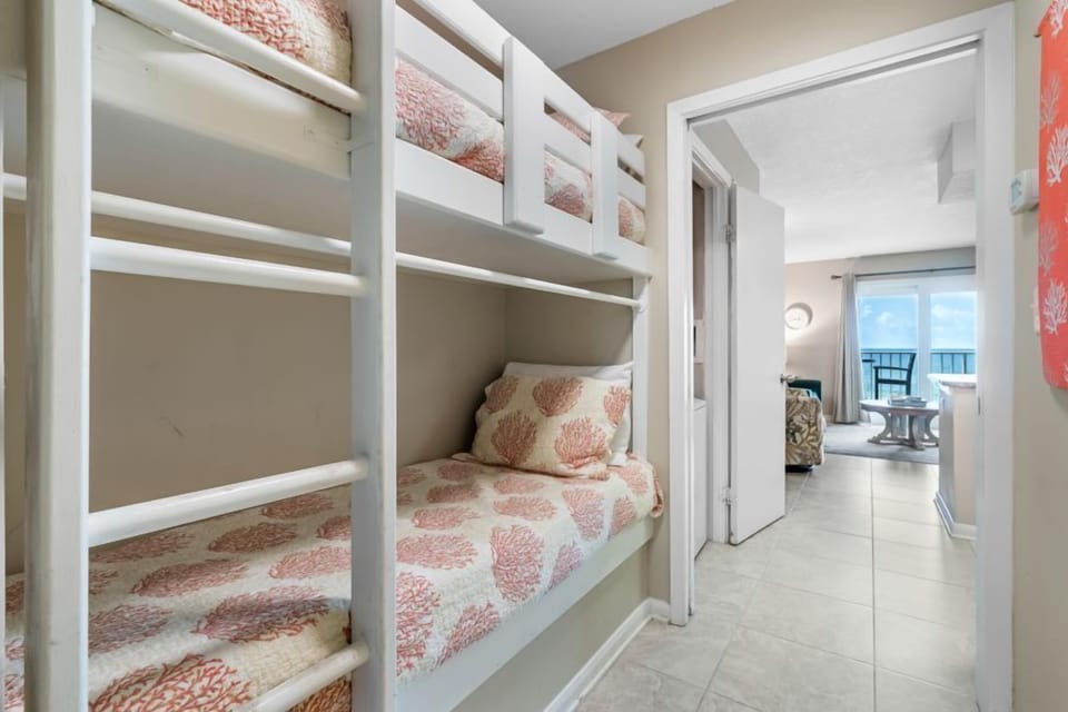 Seacrest 402 Junior Built-in Bunks in Hallway