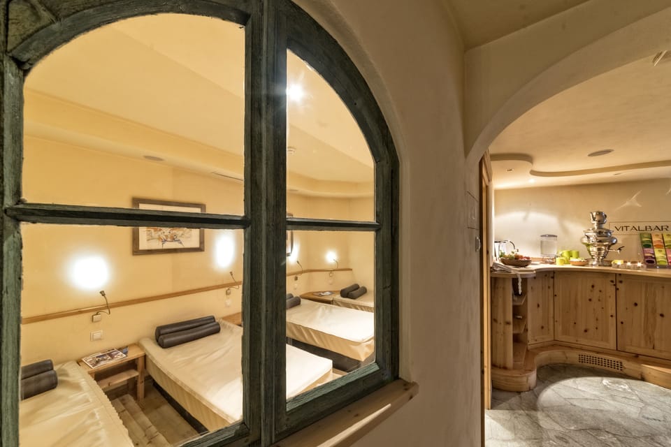 Sauna, hot tub, steam room, Turkish bath, body treatments