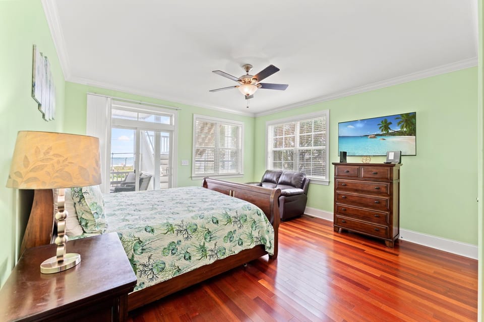 Bedroom #5 w/1 King