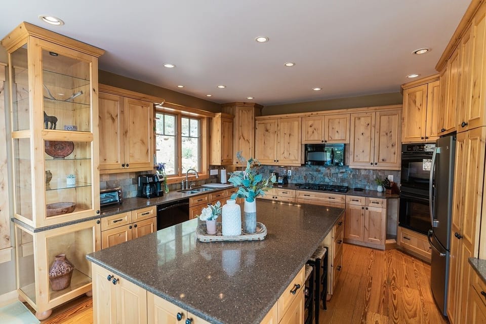 Kitchen ...very well stocked!