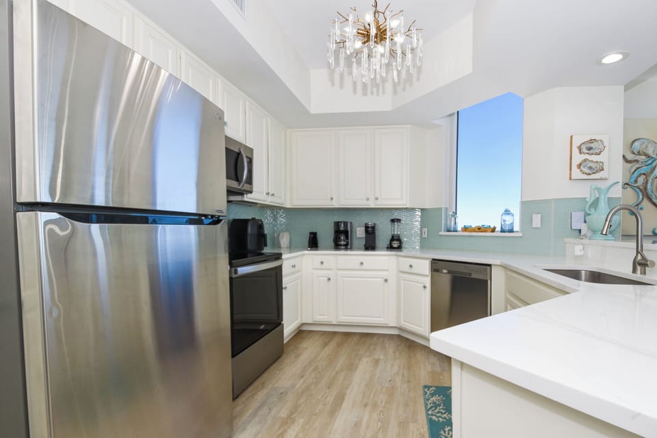 Silver Beach Towers East 1601 - Kitchen