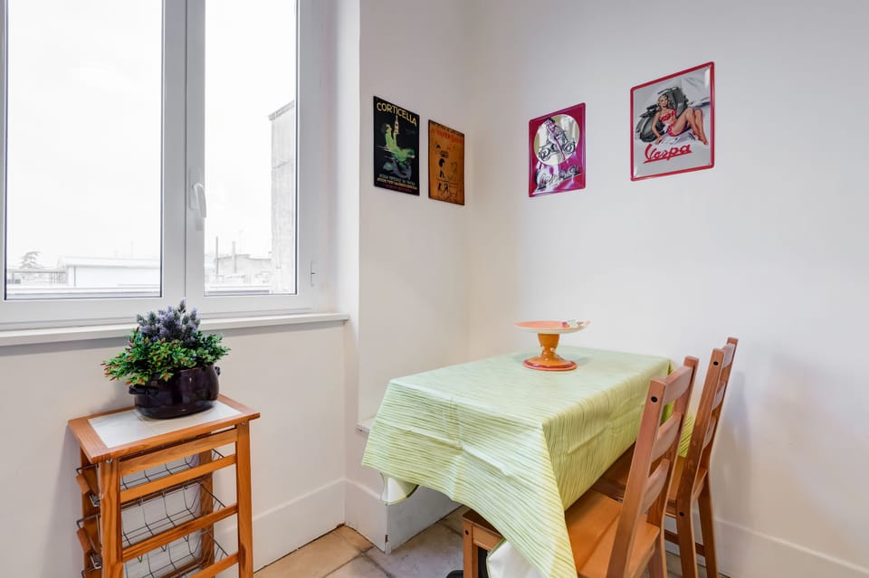 Apartment, 2 Bedrooms, Non Smoking | In-room dining