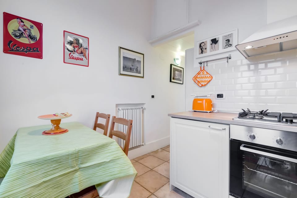 Apartment, 2 Bedrooms, Non Smoking | In-room dining