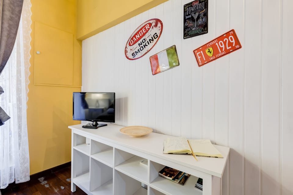 Room, 1 Double Bed, Non Smoking, Air conditioning | Room amenity