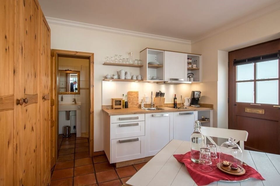 Comfort Apartment, City View (incl. 79€ cleaning fee) | Private kitchen | Fridge, microwave, oven, stovetop