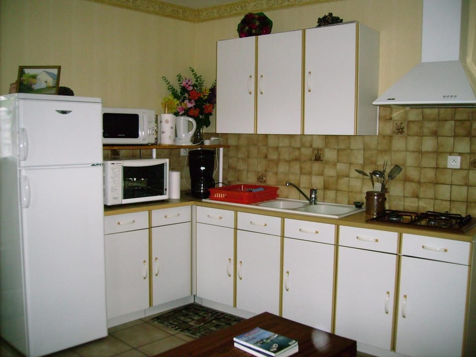 Microwave, electric kettle, toaster, highchair
