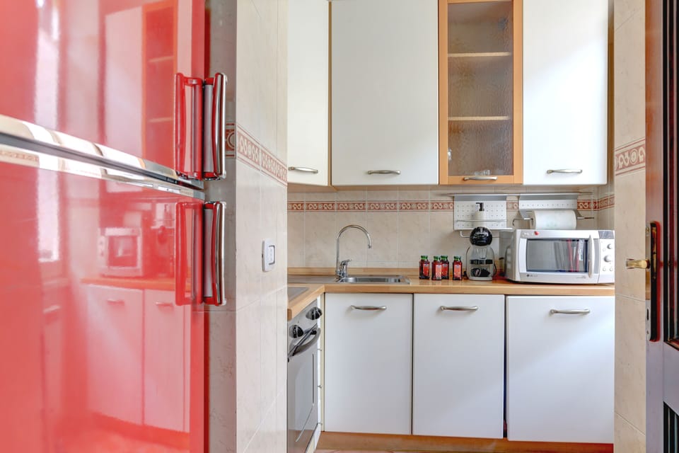 Apartment, 1 Bedroom | Private kitchen | Fridge, oven, stovetop, dishwasher