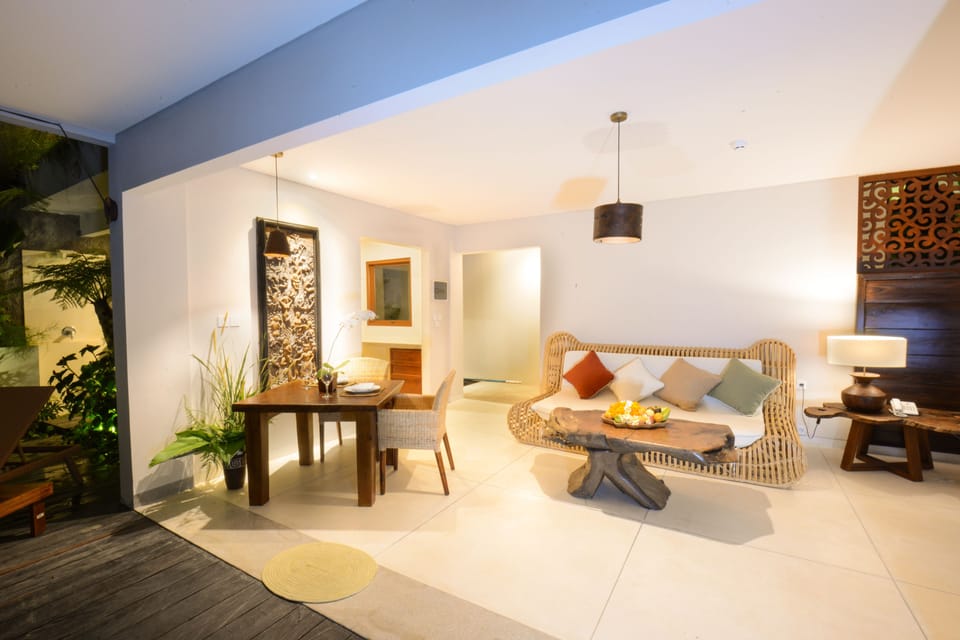 Royal Villa, 1 Bedroom, Jetted Tub, Valley View | Living area | 42-inch flat-screen TV with satellite channels, TV