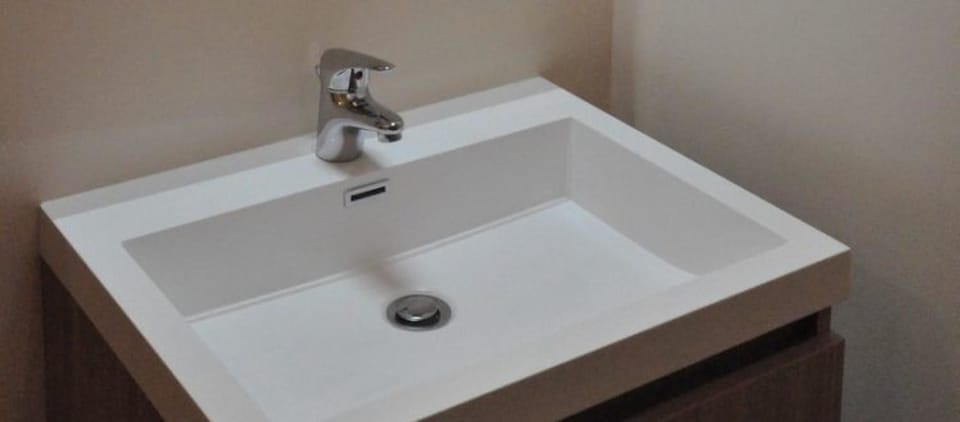 Collioures Double Room | Bathroom sink