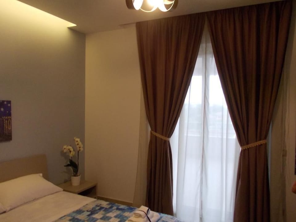 Standard Double or Twin Room, Balcony, Garden View | Room amenity