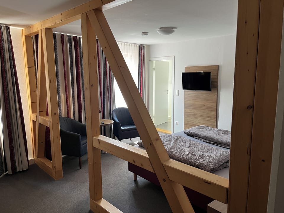 Comfort Twin Room | In-room safe, desk, iron/ironing board, free WiFi