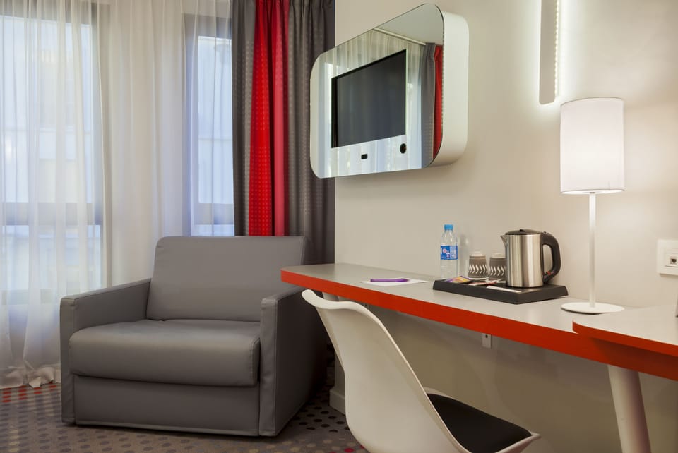 In-room safe, desk, soundproofing, free cribs/infant beds