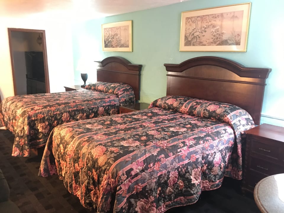 Standard Room, 2 Double Beds | Blackout drapes, free WiFi