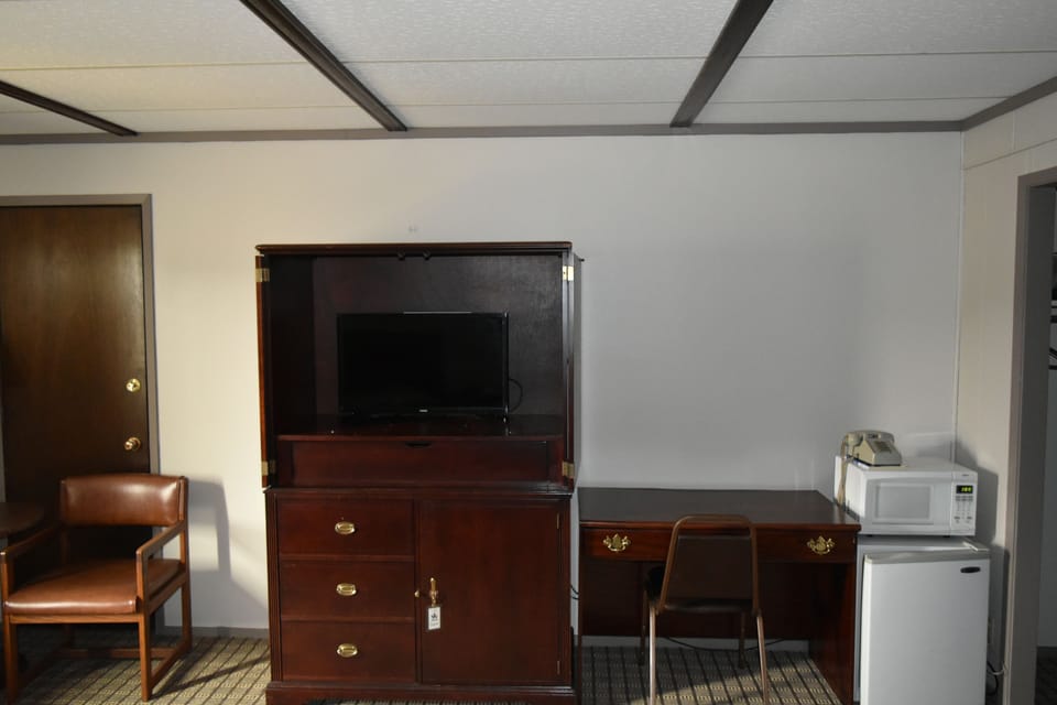 Standard Single Room | Blackout drapes, WiFi (free), bed sheets