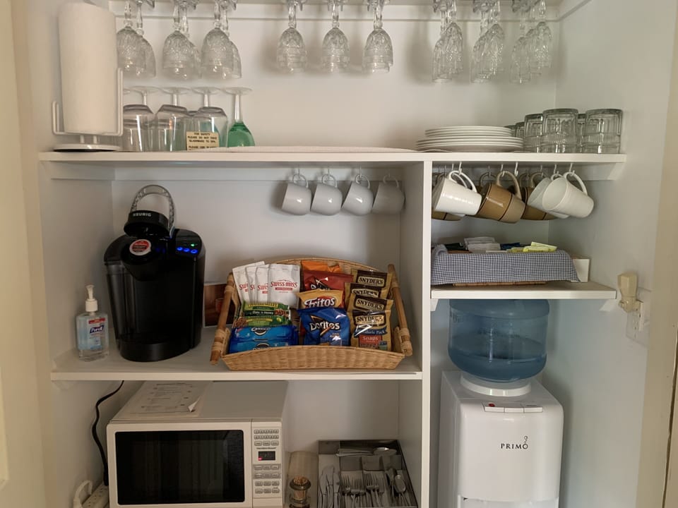 Snack bar