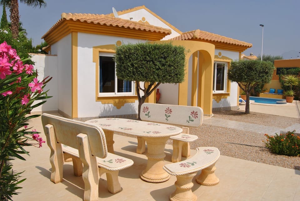 Casa Miantojo has a beautiful garden around the villa.
Welcome at Villamazarron.