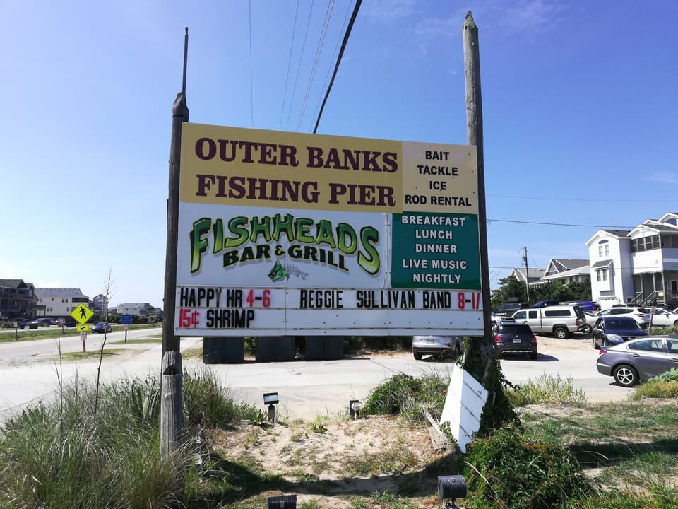 walking distance to fishhead's bar and grill