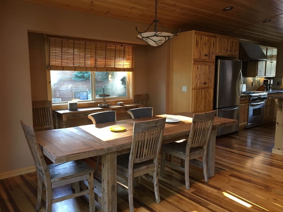 Kitchen table plus another seating for 4 people not shown in picture 