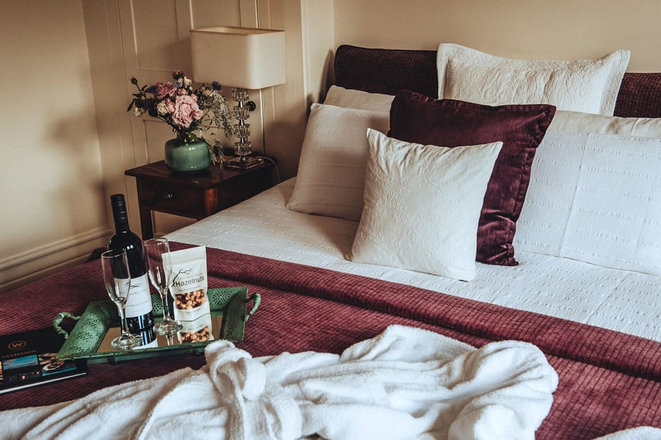 Franc 1 | Egyptian cotton sheets, premium bedding, down comforters